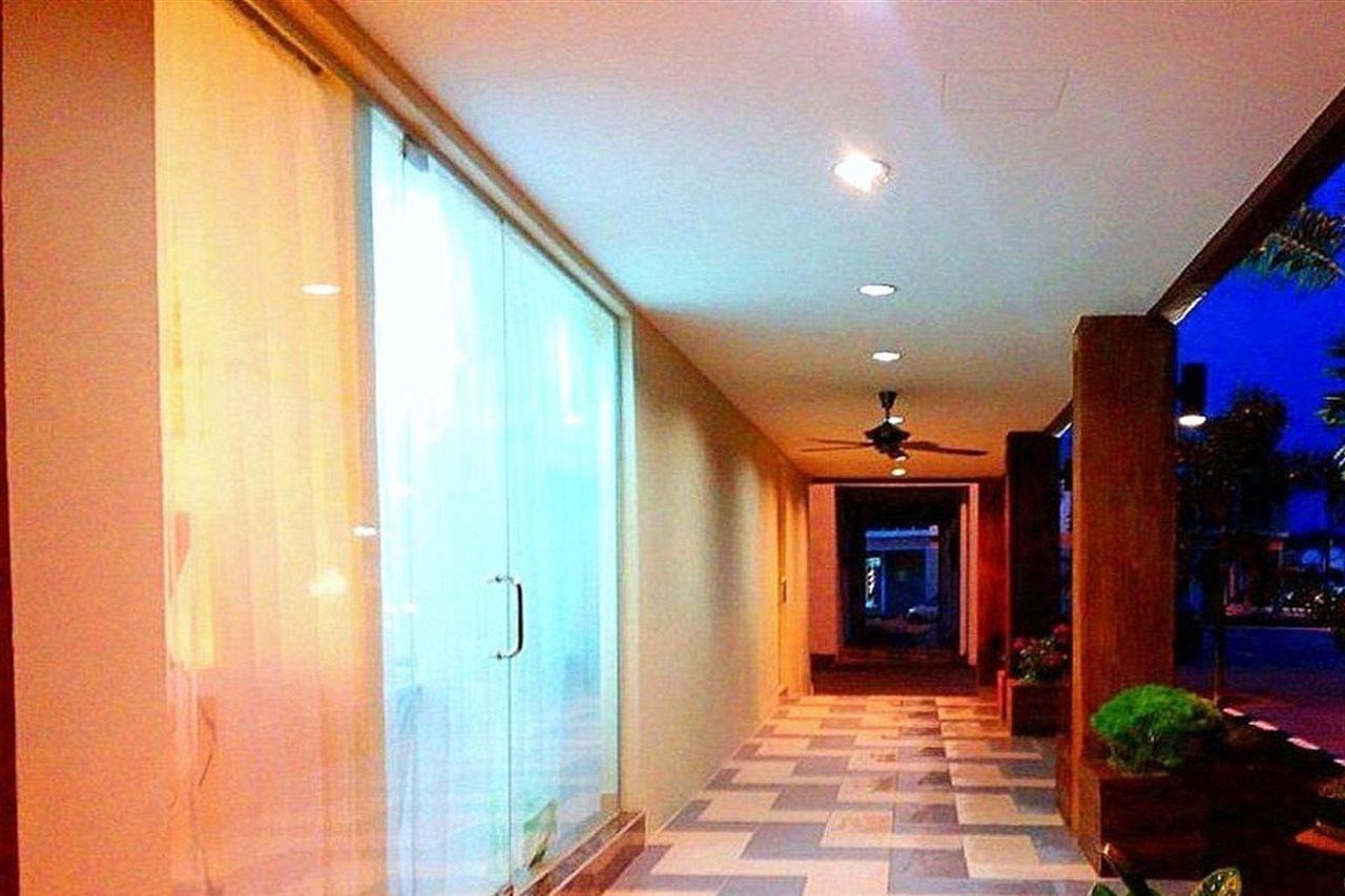 Hotel Checkedinn Ipoh Extérieur photo