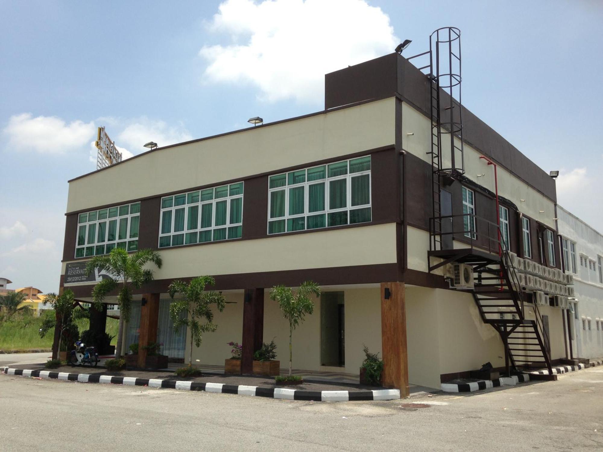 Hotel Checkedinn Ipoh Extérieur photo