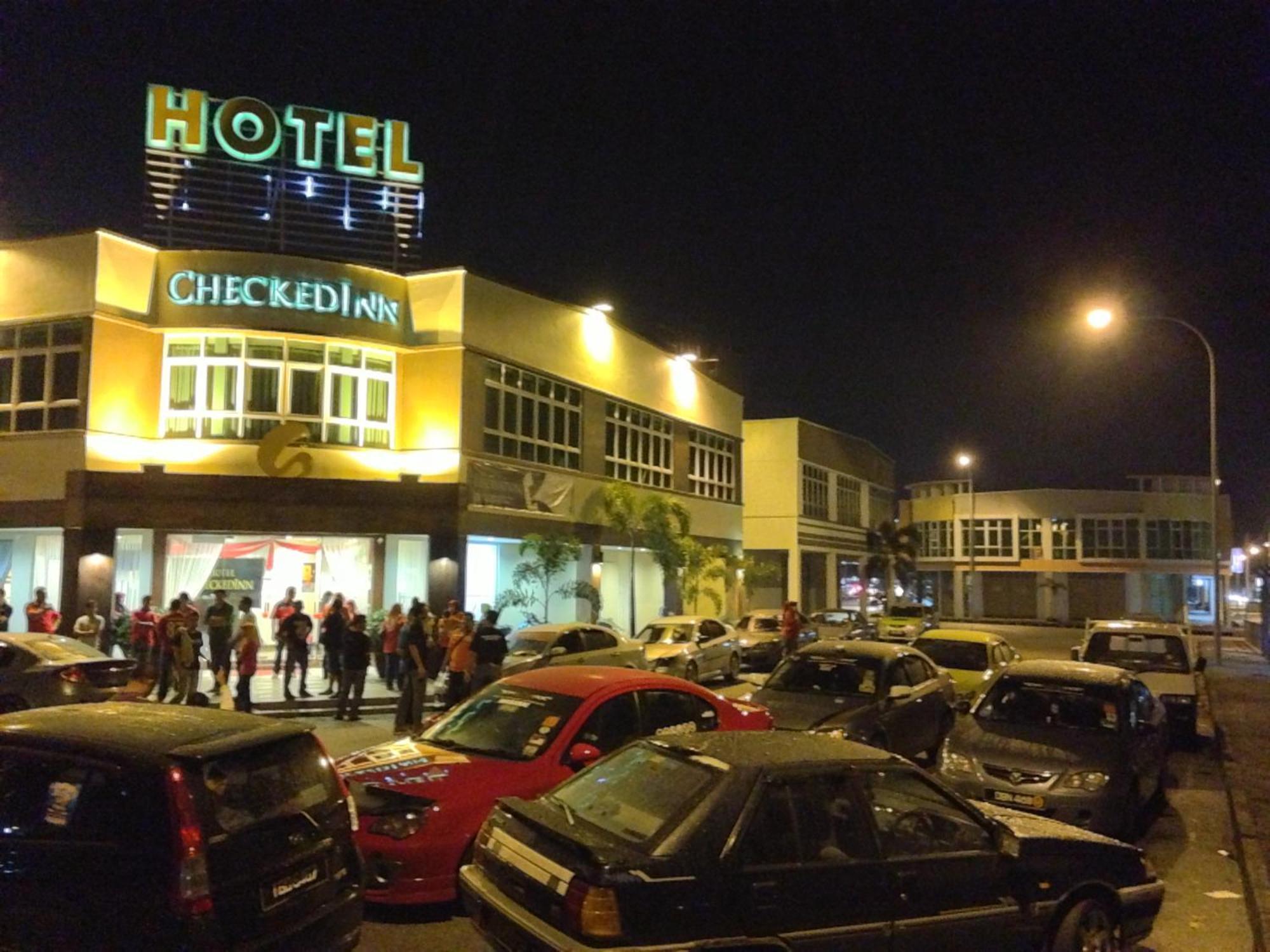 Hotel Checkedinn Ipoh Extérieur photo